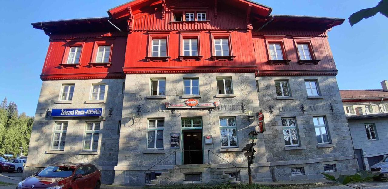 Aparthotel Dopravna Alzbetin Železná Ruda Esterno foto